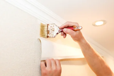 Pose de papier peint à Logrian-Florian — revêtements muraux et toiles de verre